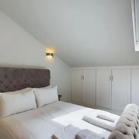 The Hideout King Bed/W Tv Free Parking Villa Cheltenham Exterior photo